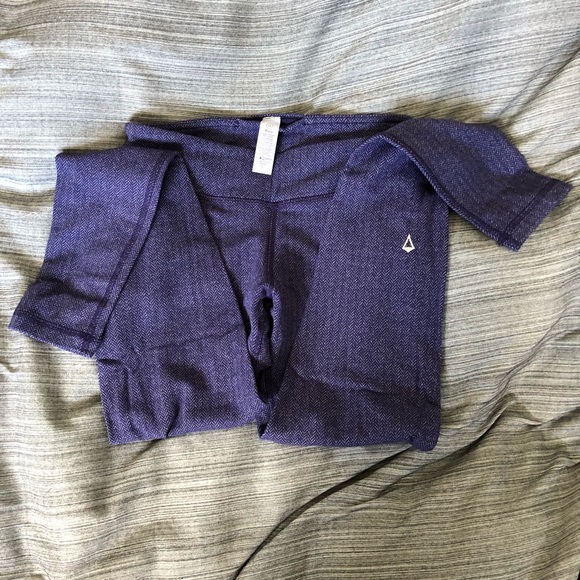 Ivivva Super Comfortable Tights - Picture 4 of 4